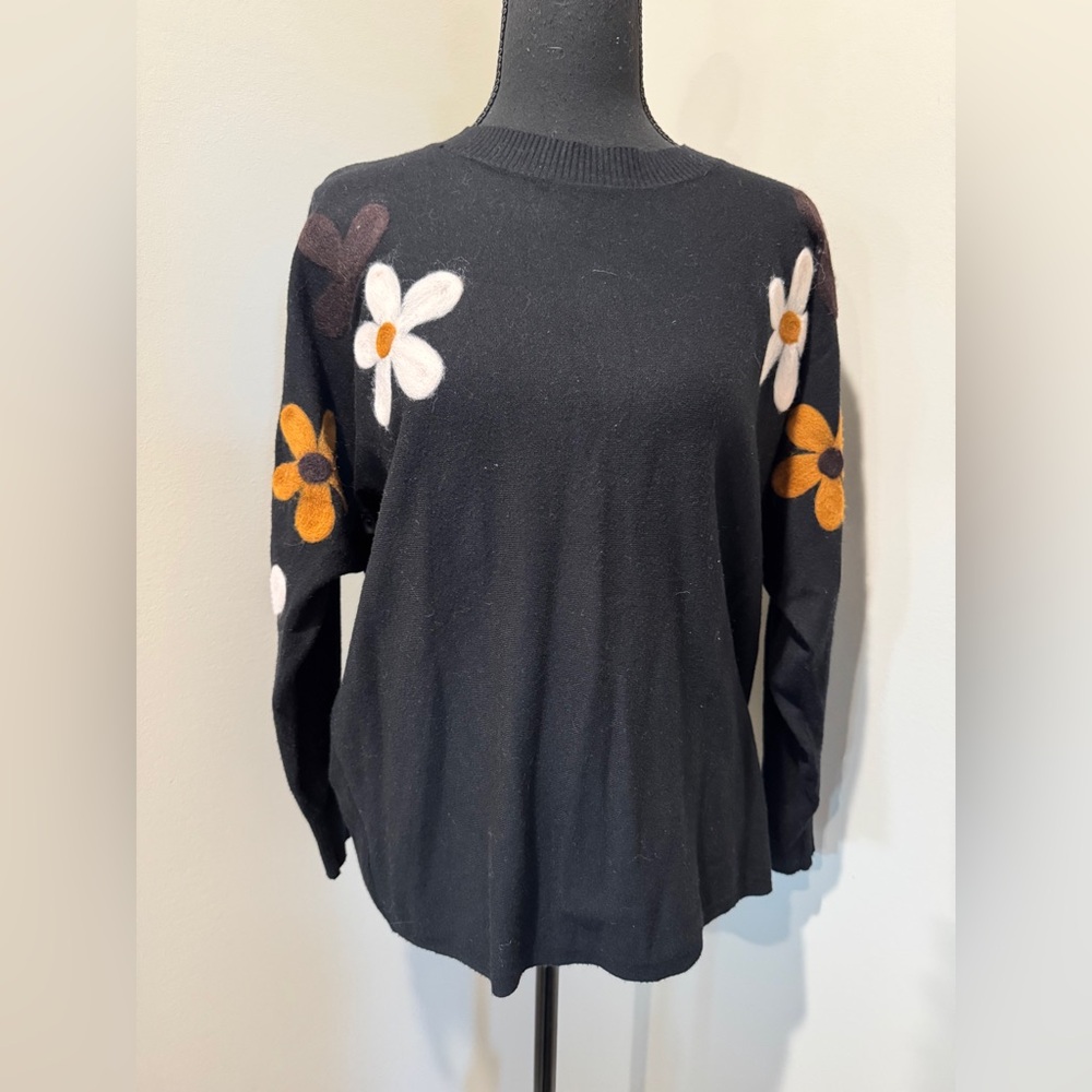 Aaeda Floral Black Sweater‎ Small Cottagecore vibes| soft Grunge | Indie Style